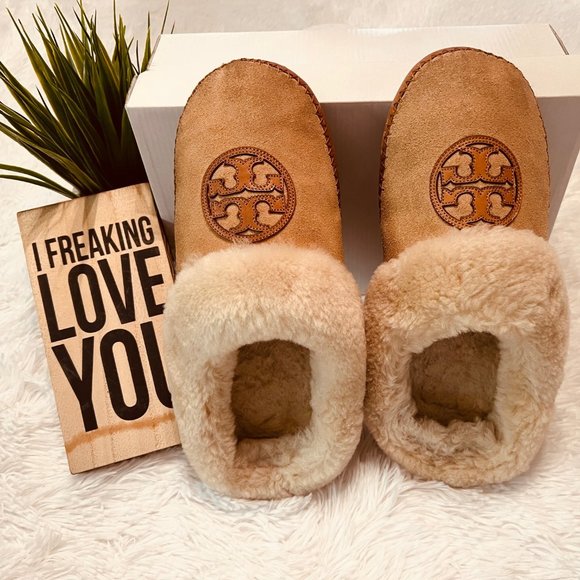 Tory Burch Shoes - 🎉HP🎉 Tory Burch Coley 2 Shearling Slippers